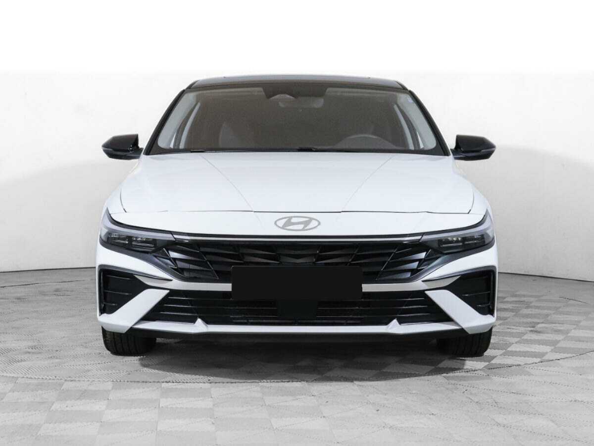 Hyundai Elantra, 2024
