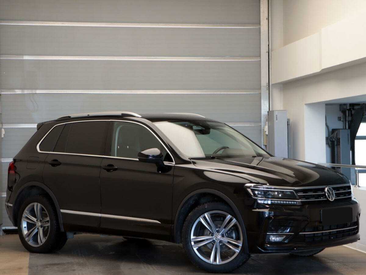 Volkswagen Tiguan, 2020 - фото №3