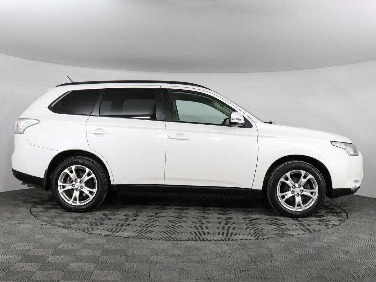 Mitsubishi Outlander, 2013 - фото №4