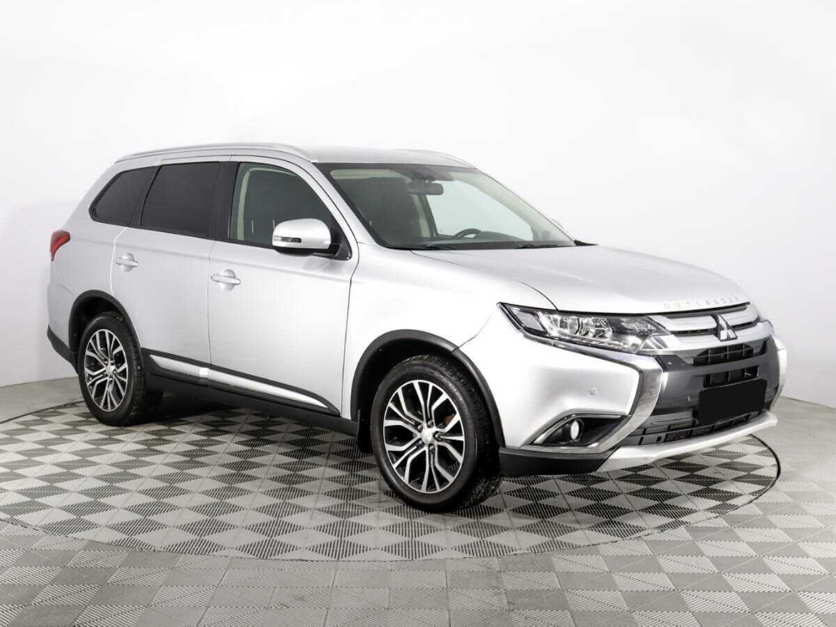 Mitsubishi Outlander, 2017 - фото №3