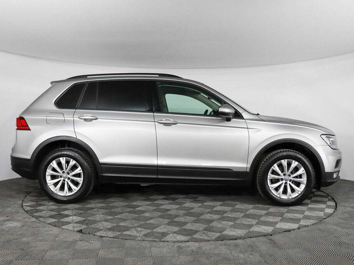 Volkswagen Tiguan L, 2019 - фото №4