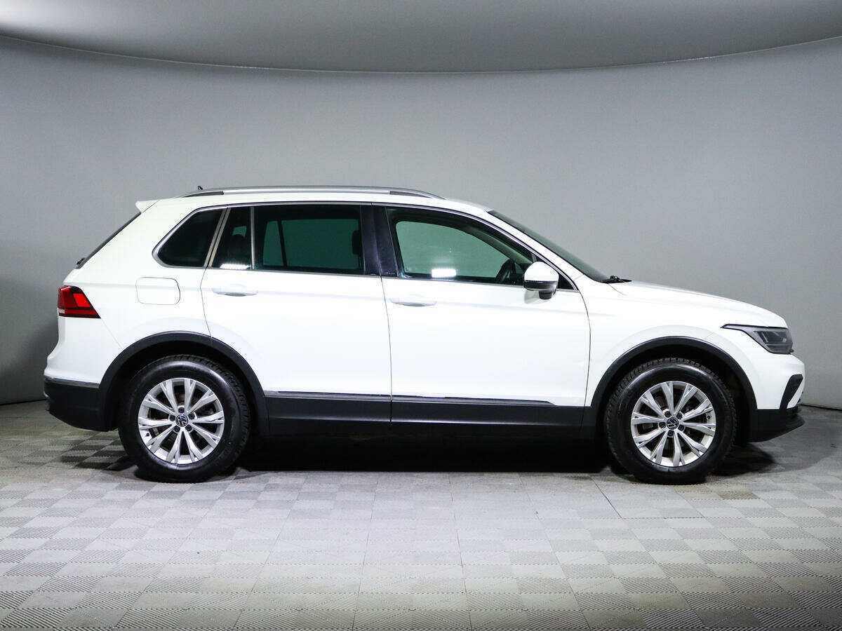 Volkswagen Tiguan, 2020 - фото №4