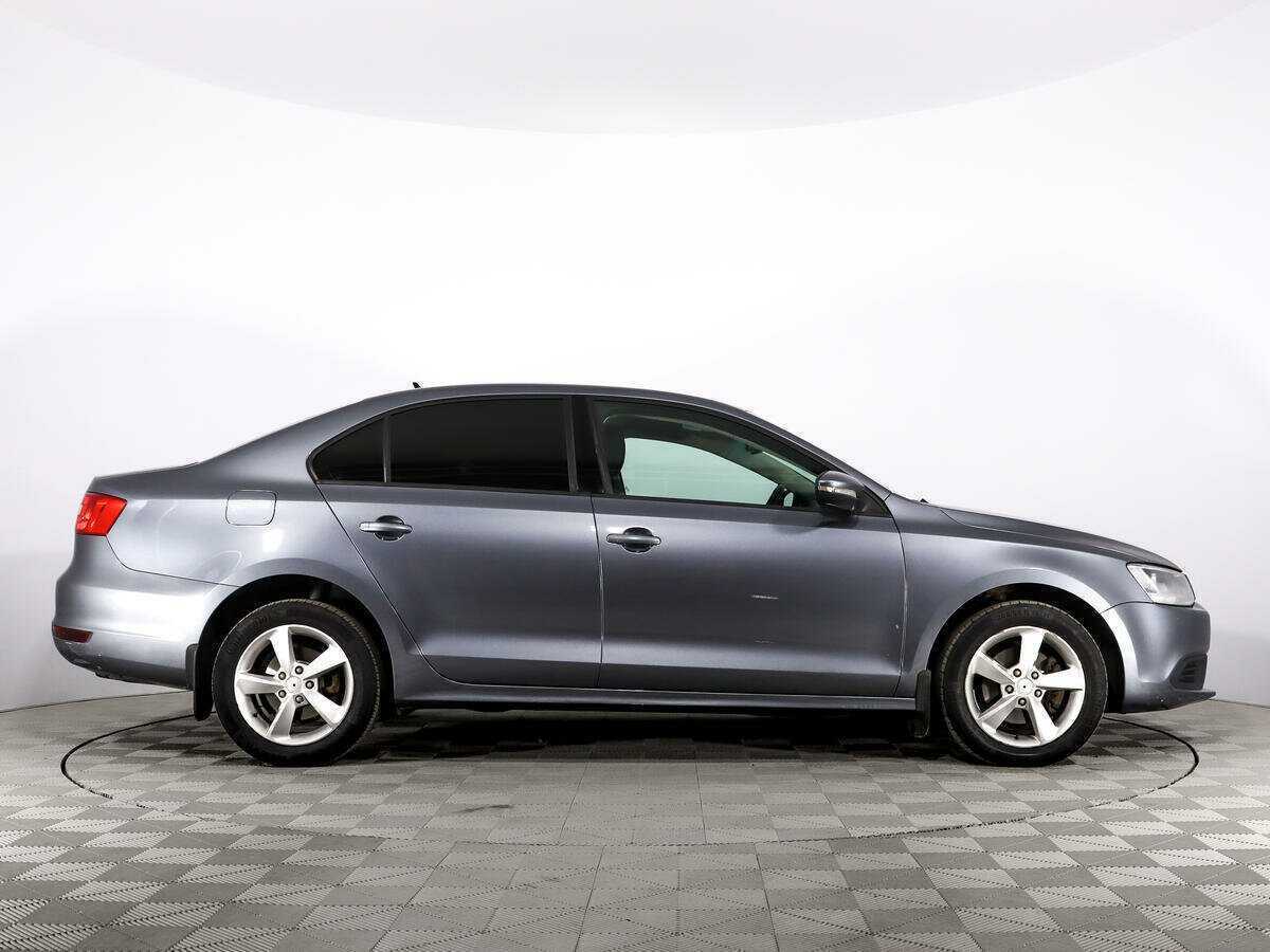 Volkswagen Jetta, 2012 - фото №4