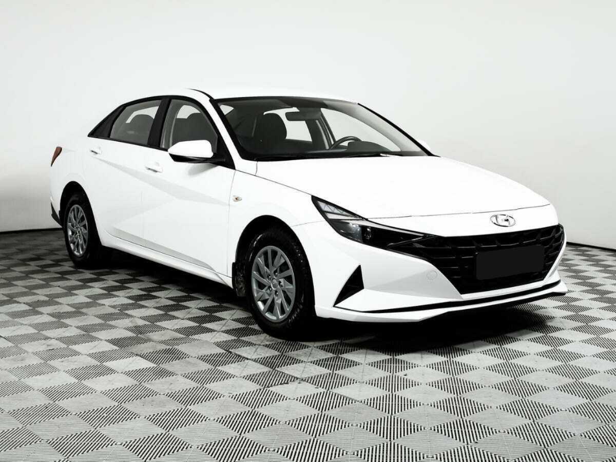 Hyundai Elantra, 2022 - фото №3