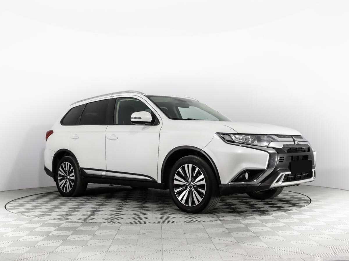 Mitsubishi Outlander, 2020 - фото №3