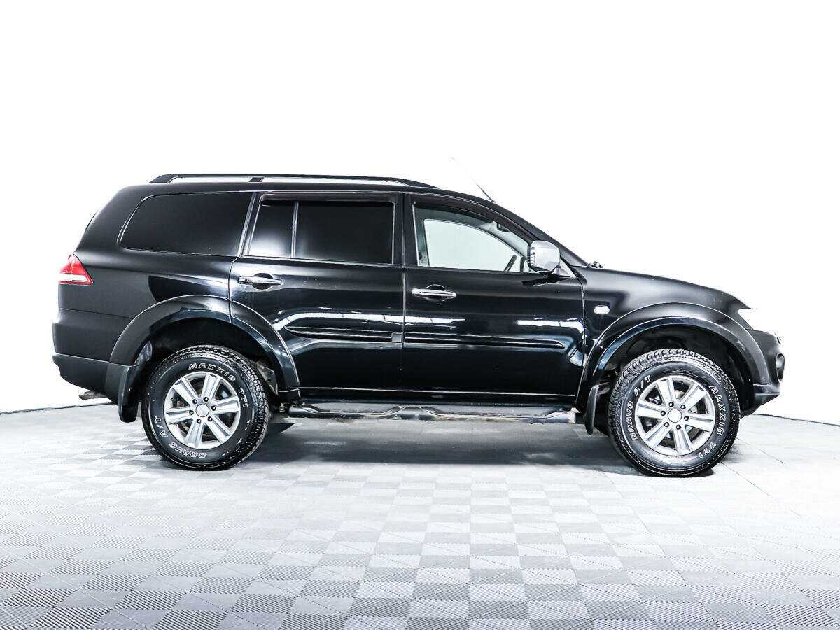 Mitsubishi Pajero Sport, 2014 - фото №3