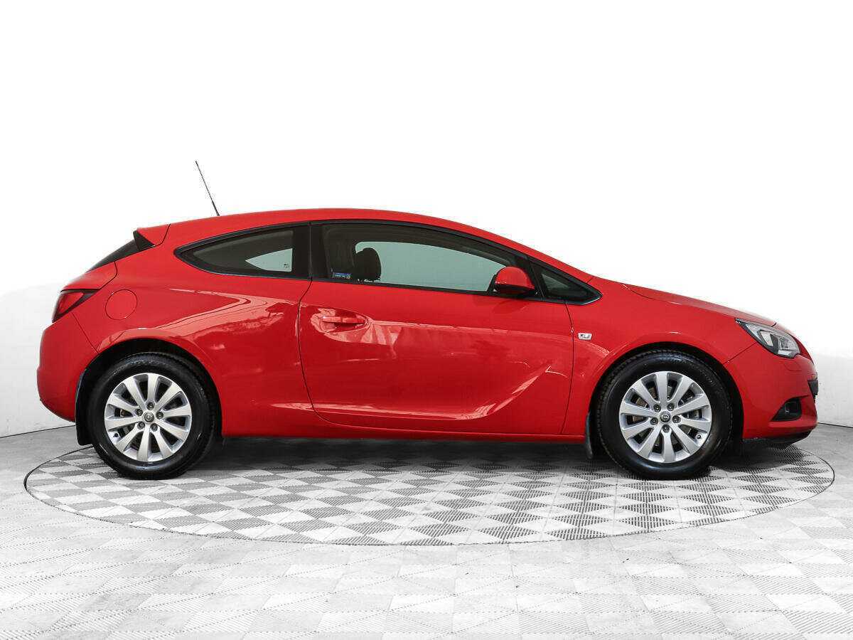 Opel Astra GTC, 2012 - фото №3