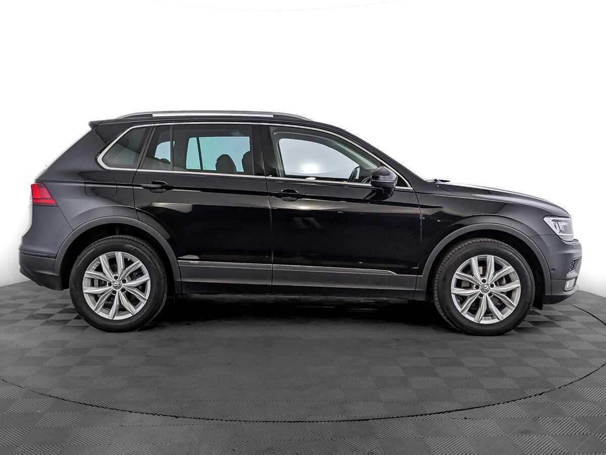 Volkswagen Tiguan, 2020 - фото №4