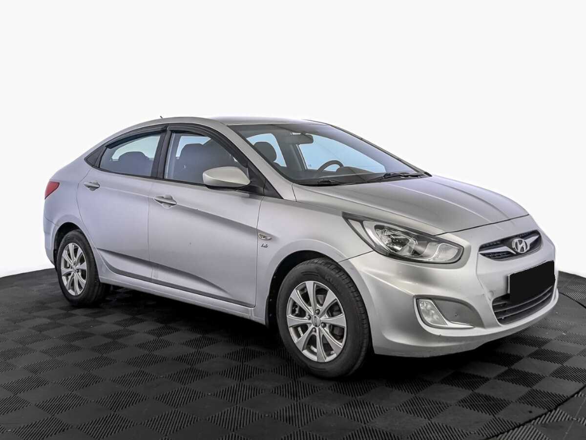 Hyundai Solaris, 2012 - фото №3