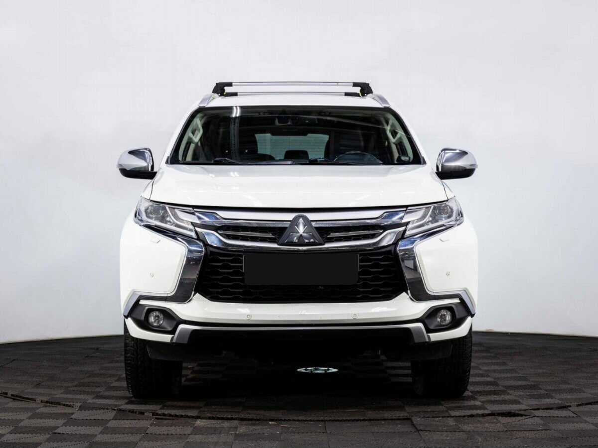 Mitsubishi Pajero Sport, 2017 - фото №2
