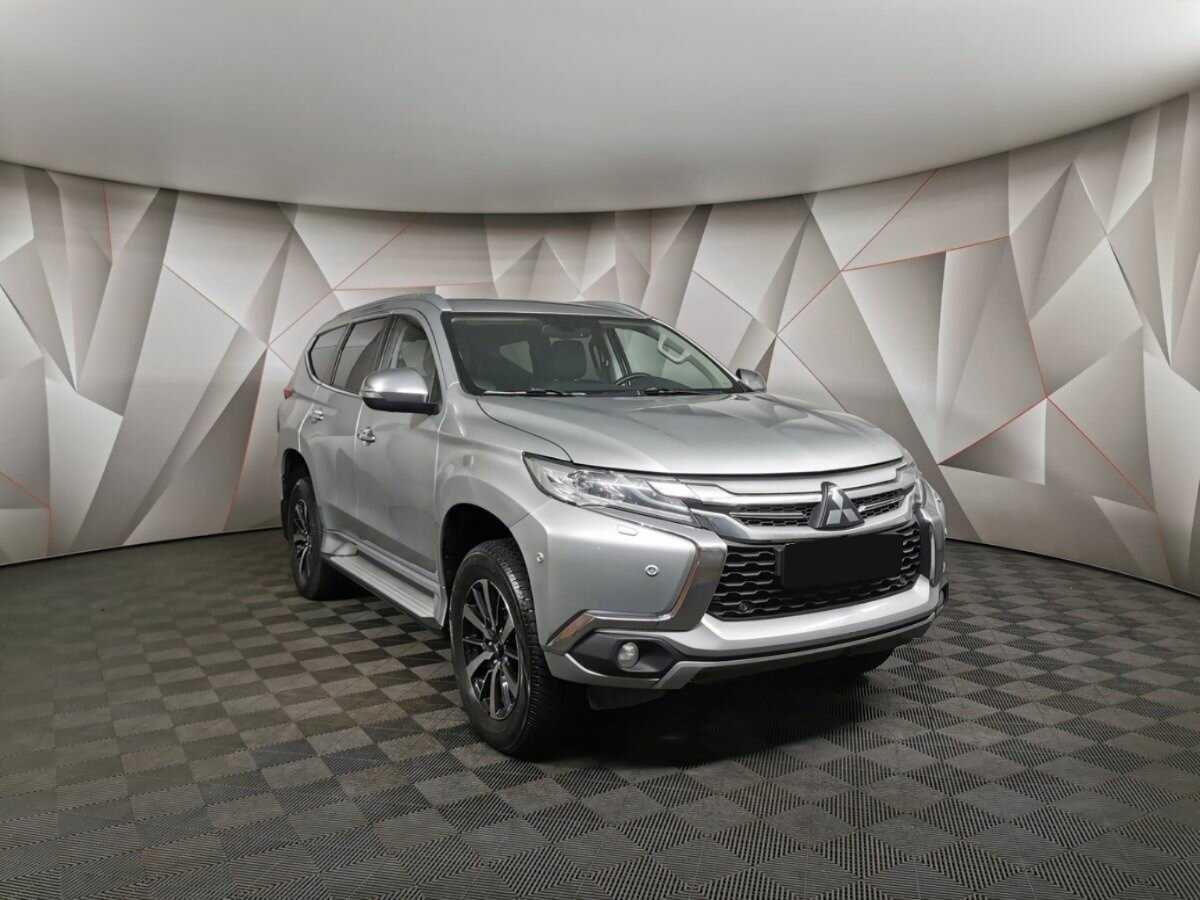 Mitsubishi Pajero Sport, 2017 - фото №3