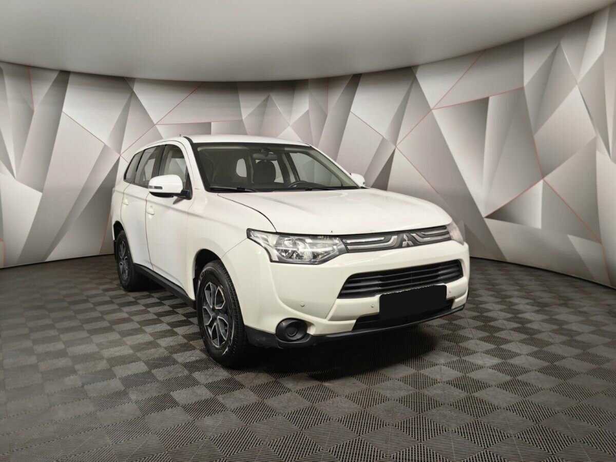 Mitsubishi Outlander, 2012 - фото №3