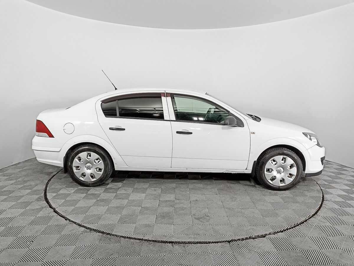 Opel Astra, 2013 - фото №4