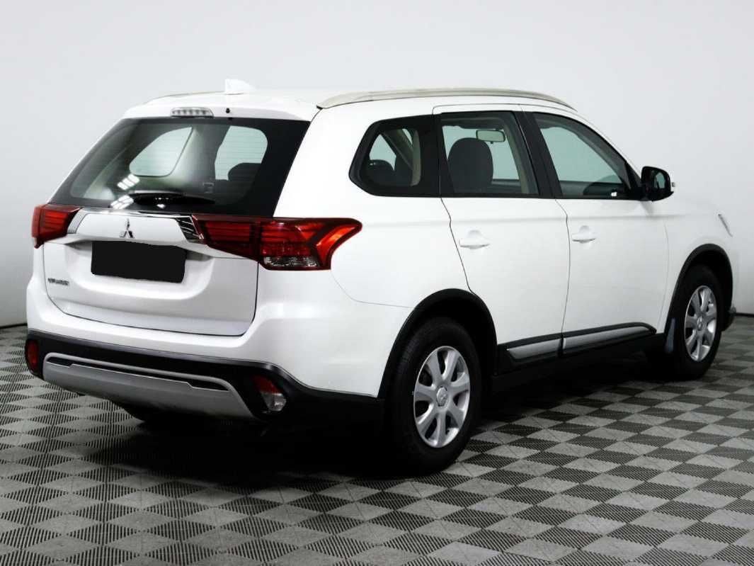 Mitsubishi Outlander, 2021 - фото №4