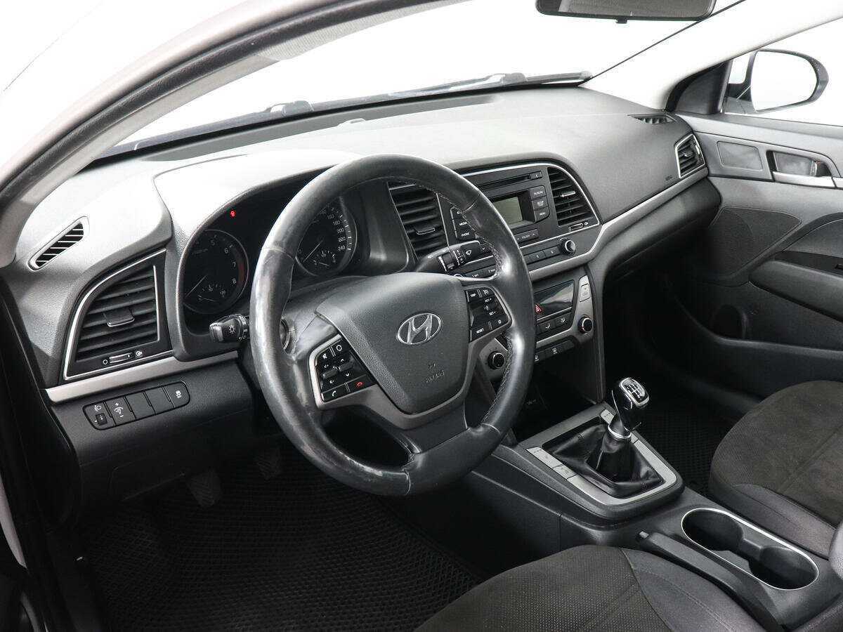 Hyundai Elantra, 2018 - фото №4