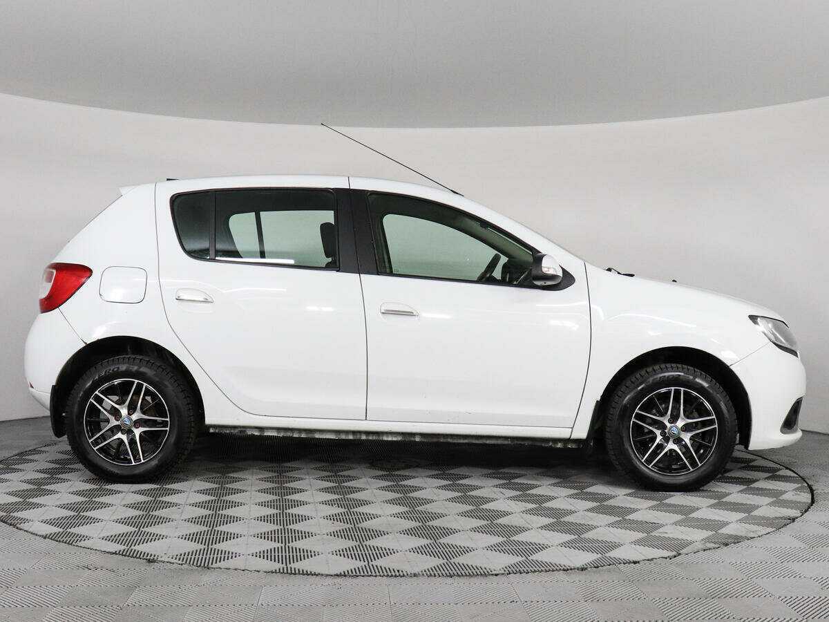 Renault Sandero, 2014 - фото №4