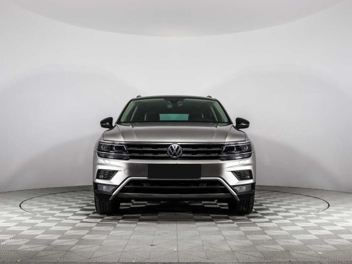 Volkswagen Tiguan, 2019 - фото №2