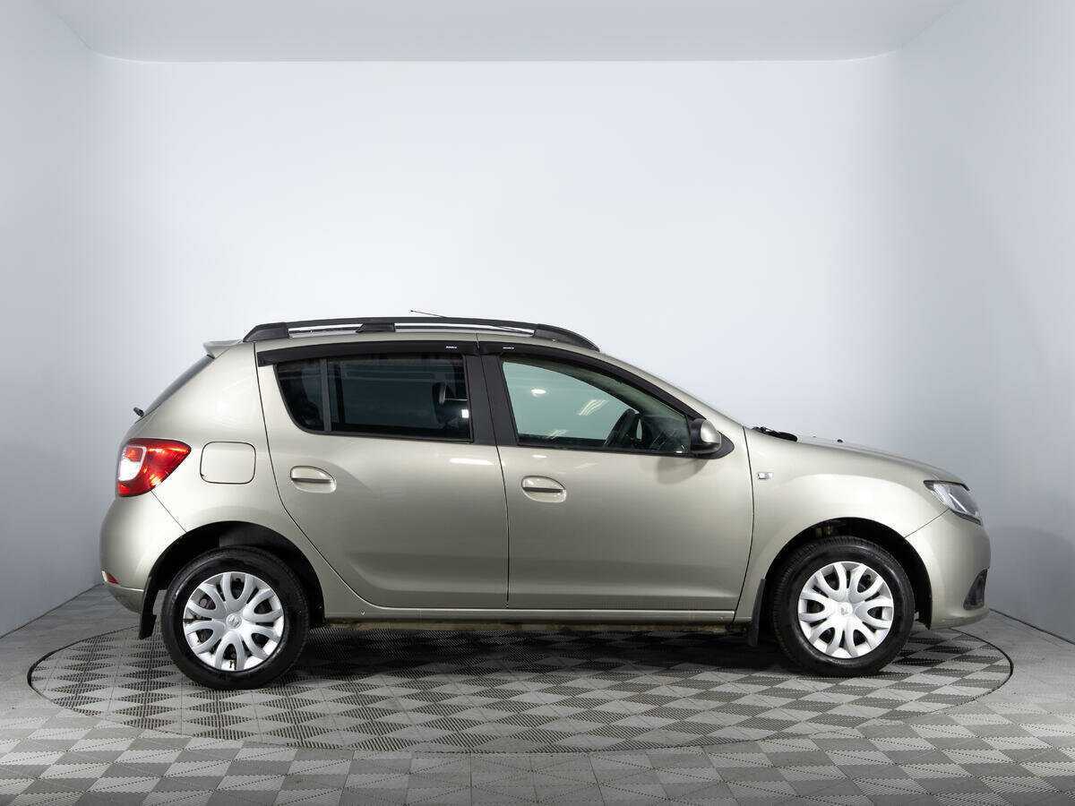 Renault Sandero, 2015 - фото №4