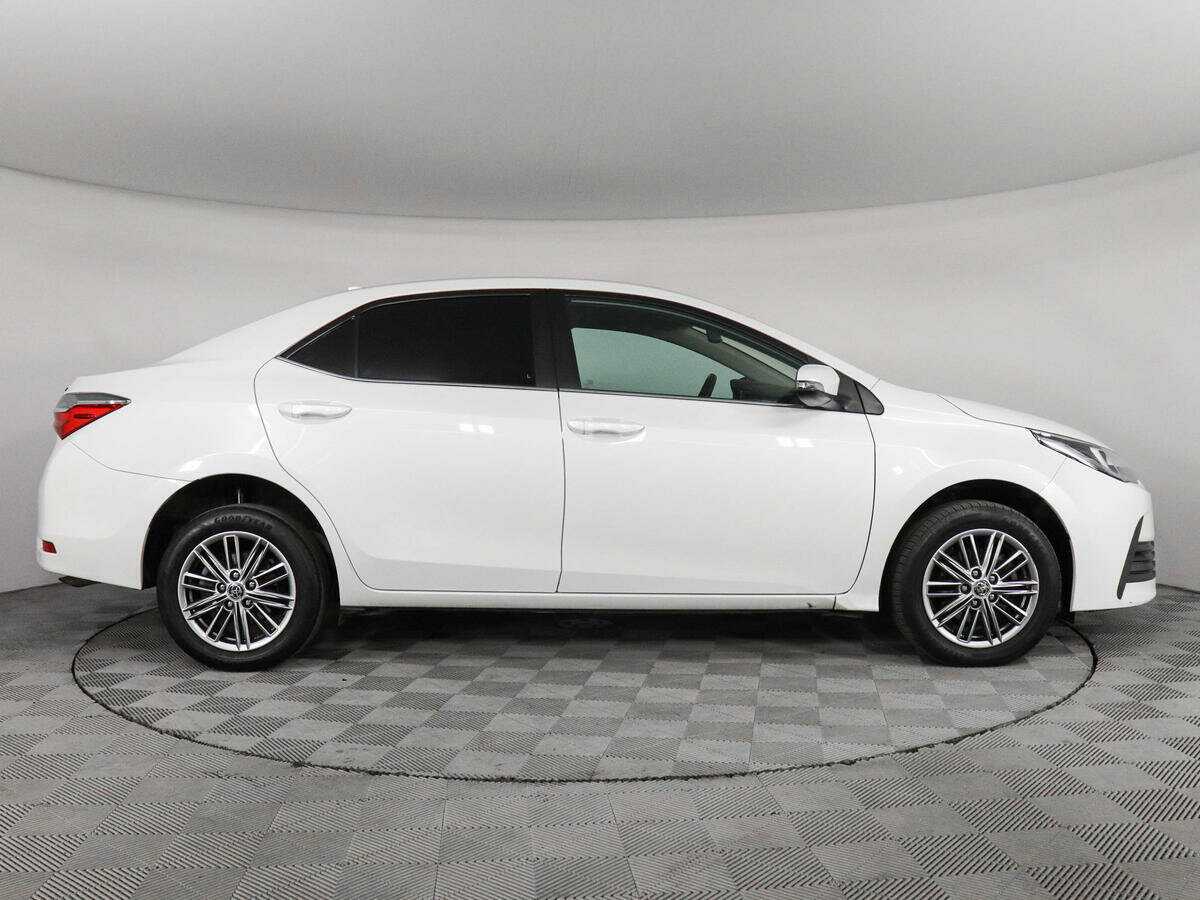 Toyota Corolla, 2018 - фото №4