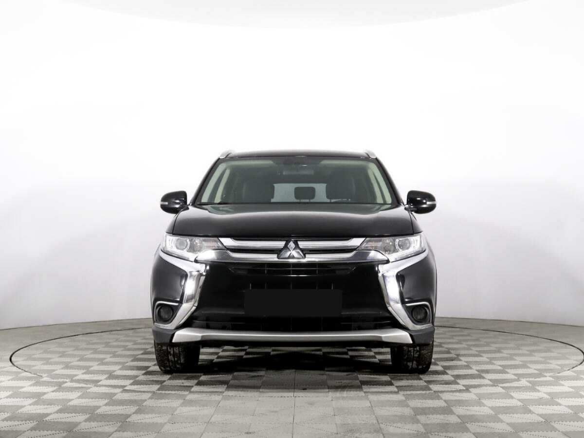 Mitsubishi Outlander, 2017 - фото №2