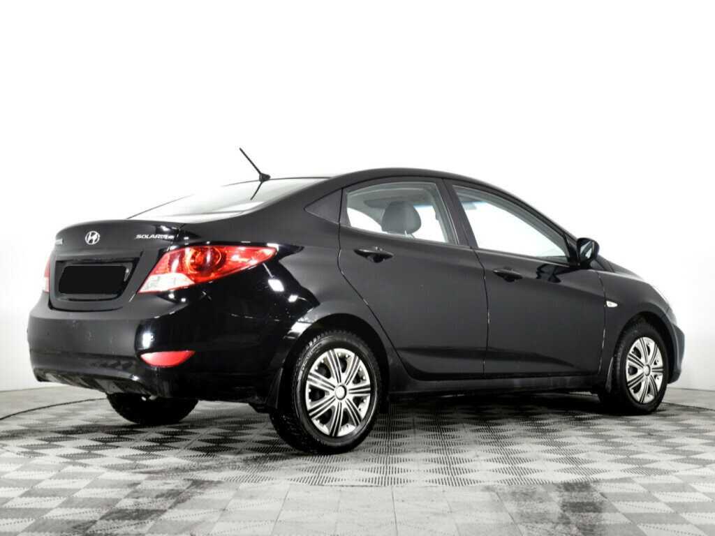 Hyundai Solaris, 2012 - фото №3