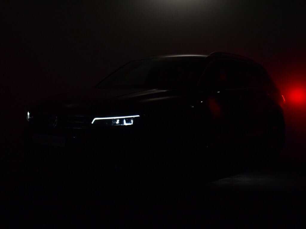 Volkswagen Tiguan, 2018 - фото №2