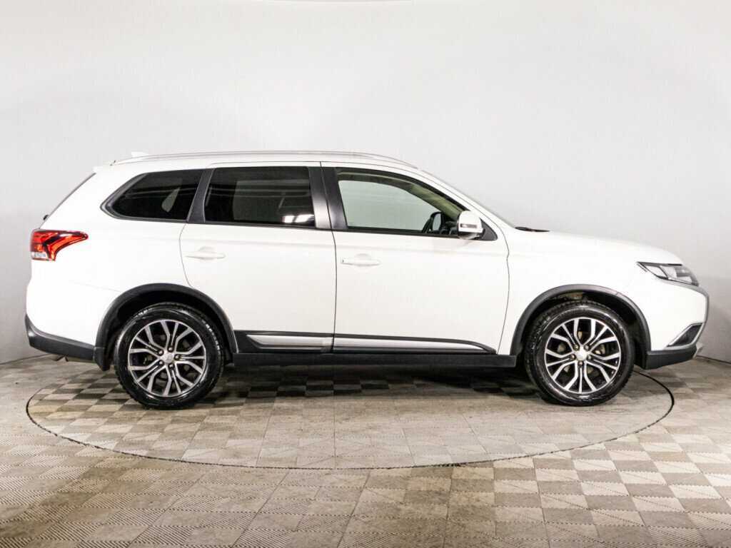 Mitsubishi Outlander, 2018 - фото №4