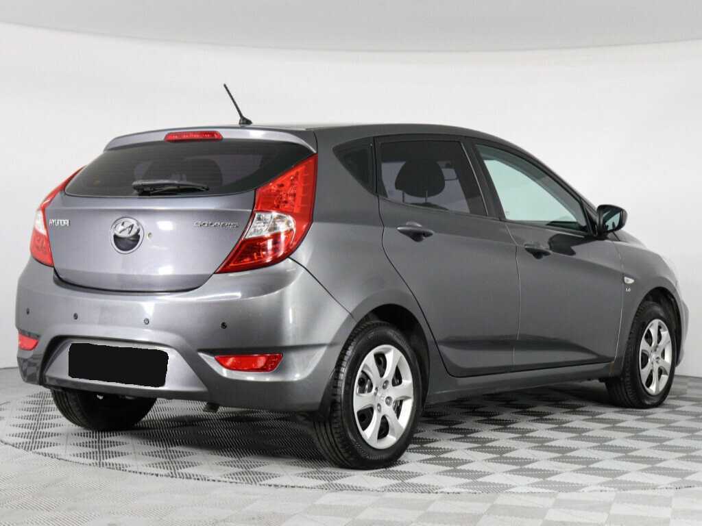 Hyundai Solaris, 2012 - фото №3