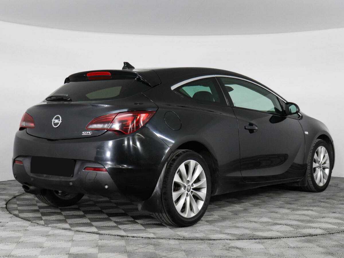 Opel Astra GTC, 2013 - фото №3