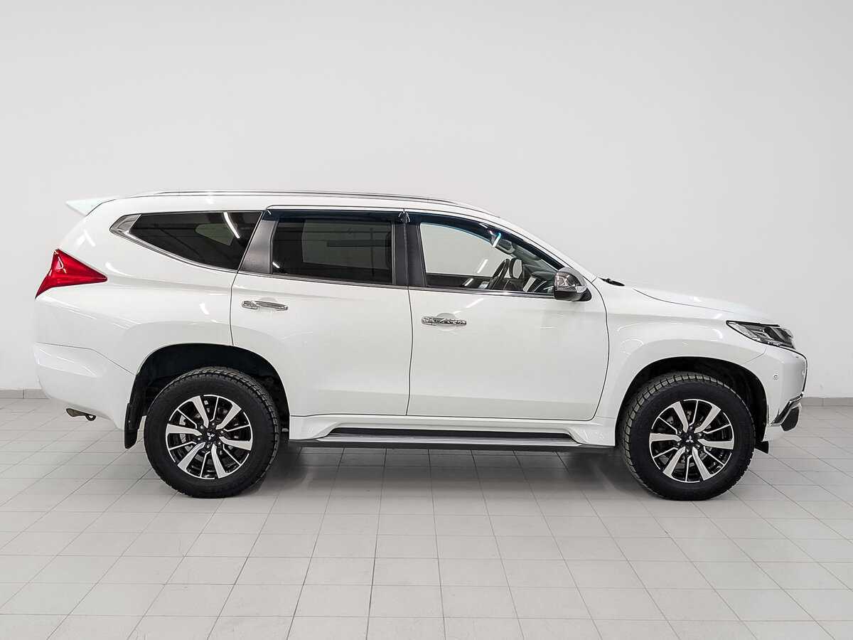 Mitsubishi Pajero Sport, 2017 - фото №4