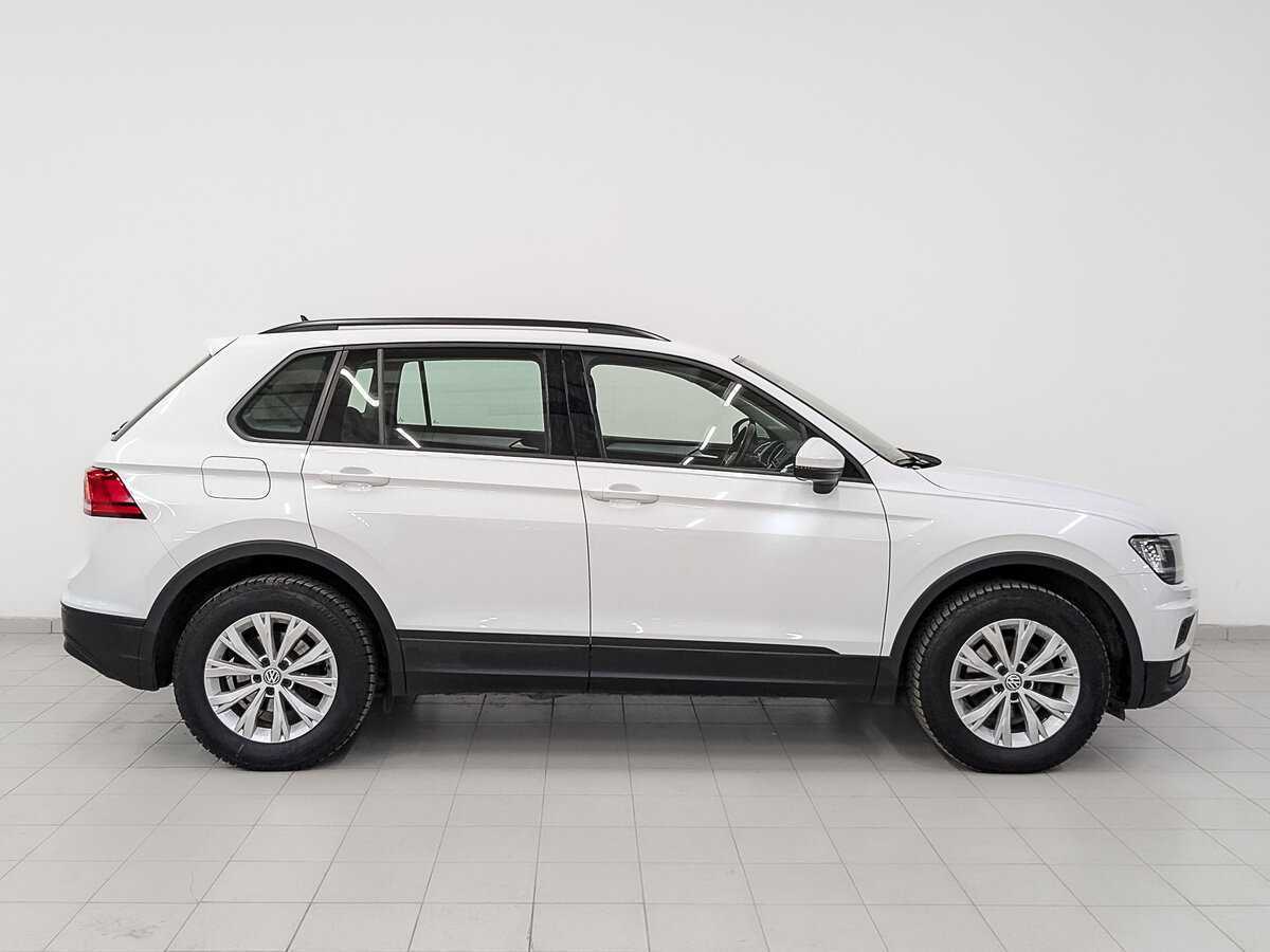 Volkswagen Tiguan, 2020 - фото №4