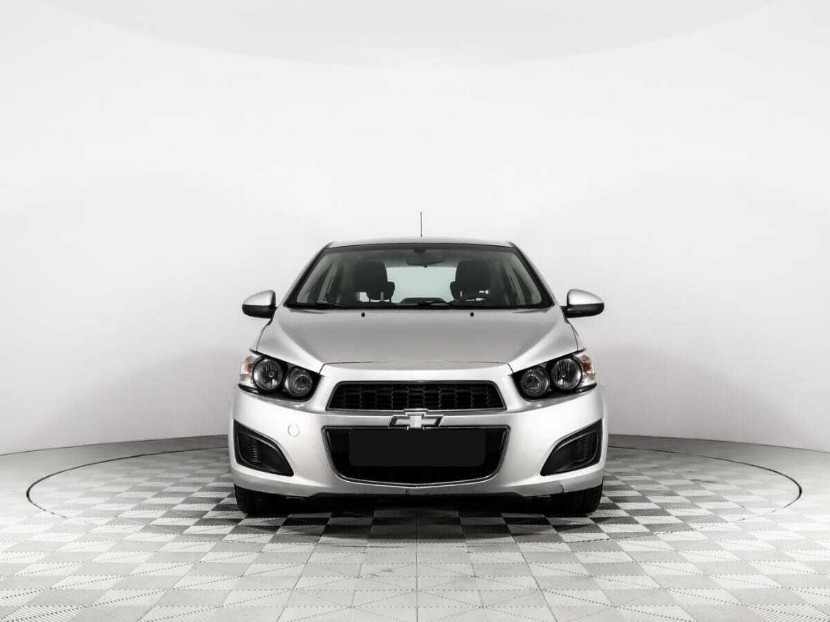 Chevrolet Aveo, 2014 - фото №2