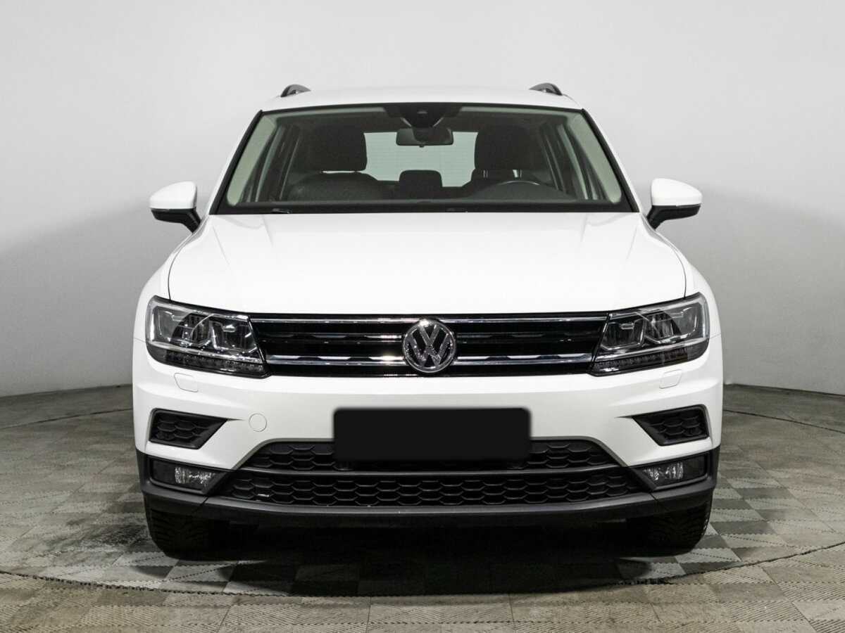 Volkswagen Tiguan, 2020 - фото №2