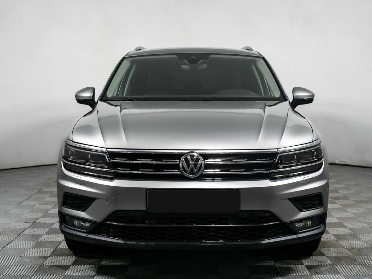 Volkswagen Tiguan, 2020 - фото №2