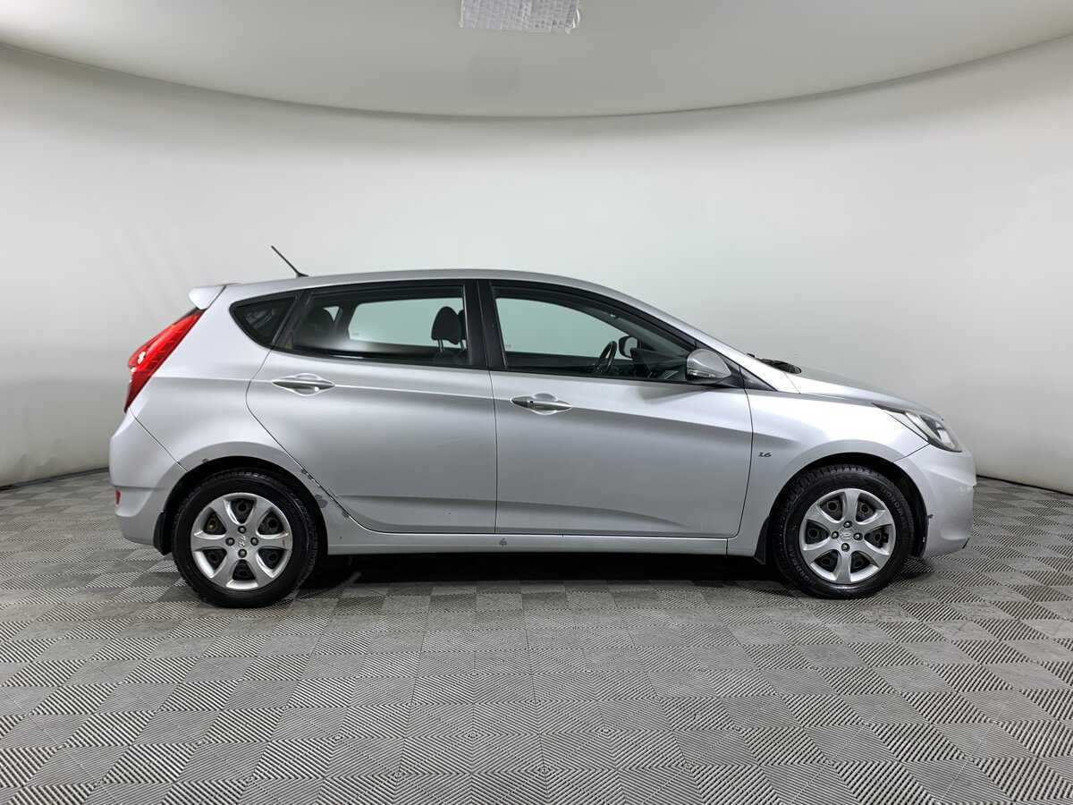 Hyundai Solaris, 2012 - фото №4