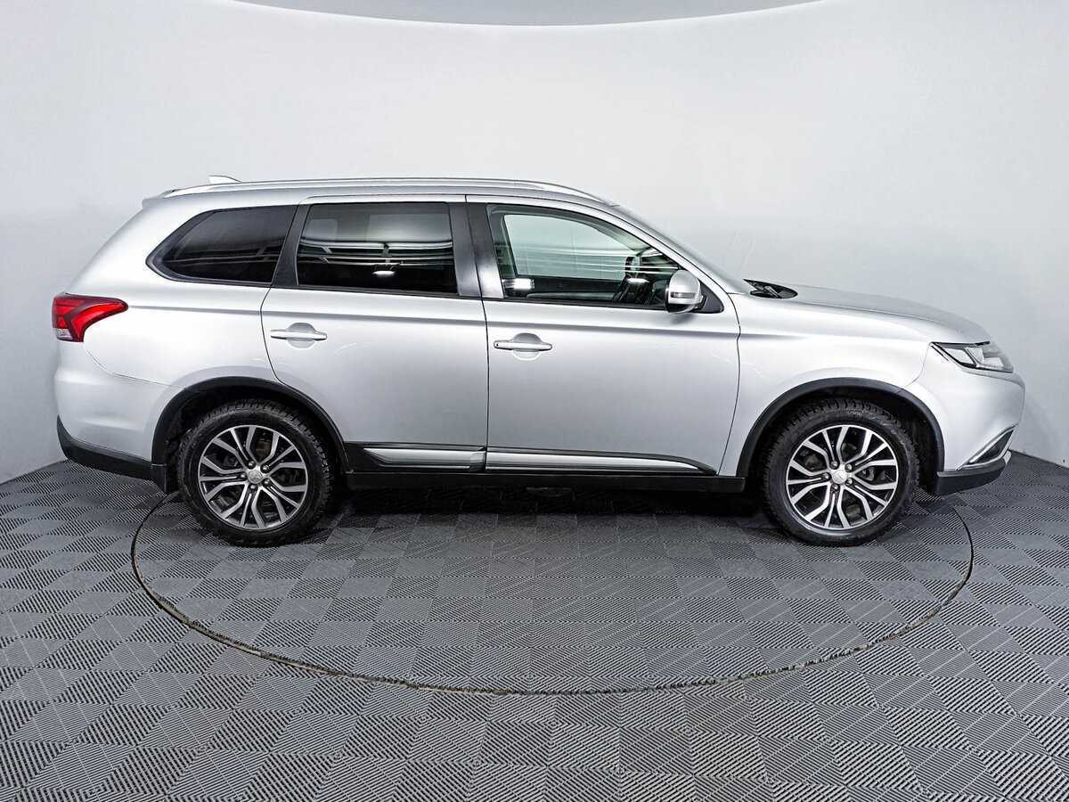 Mitsubishi Outlander, 2018 - фото №4