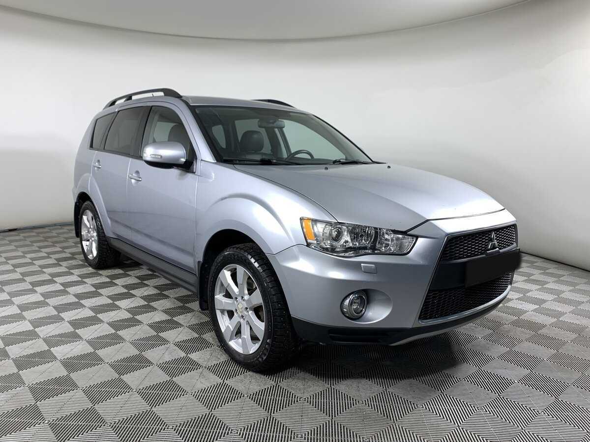 Mitsubishi Outlander, 2012 - фото №3