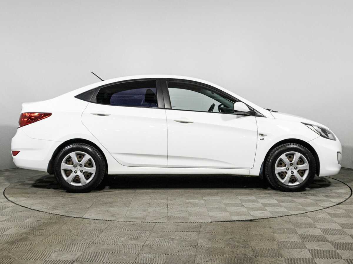 Hyundai Solaris, 2013 - фото №4