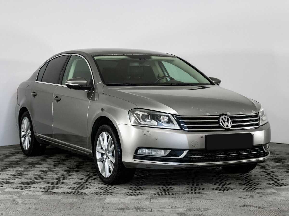 Volkswagen Passat, 2012 - фото №3