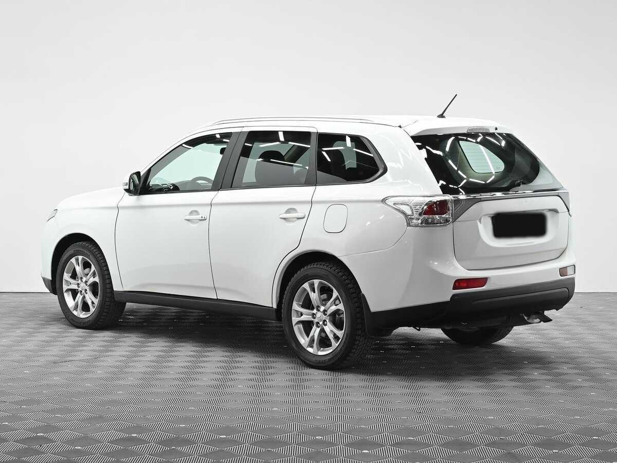 Mitsubishi Outlander, 2012 - фото №4
