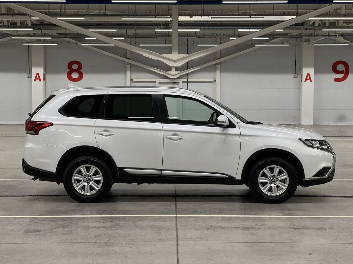 Mitsubishi Outlander, 2021 - фото №4