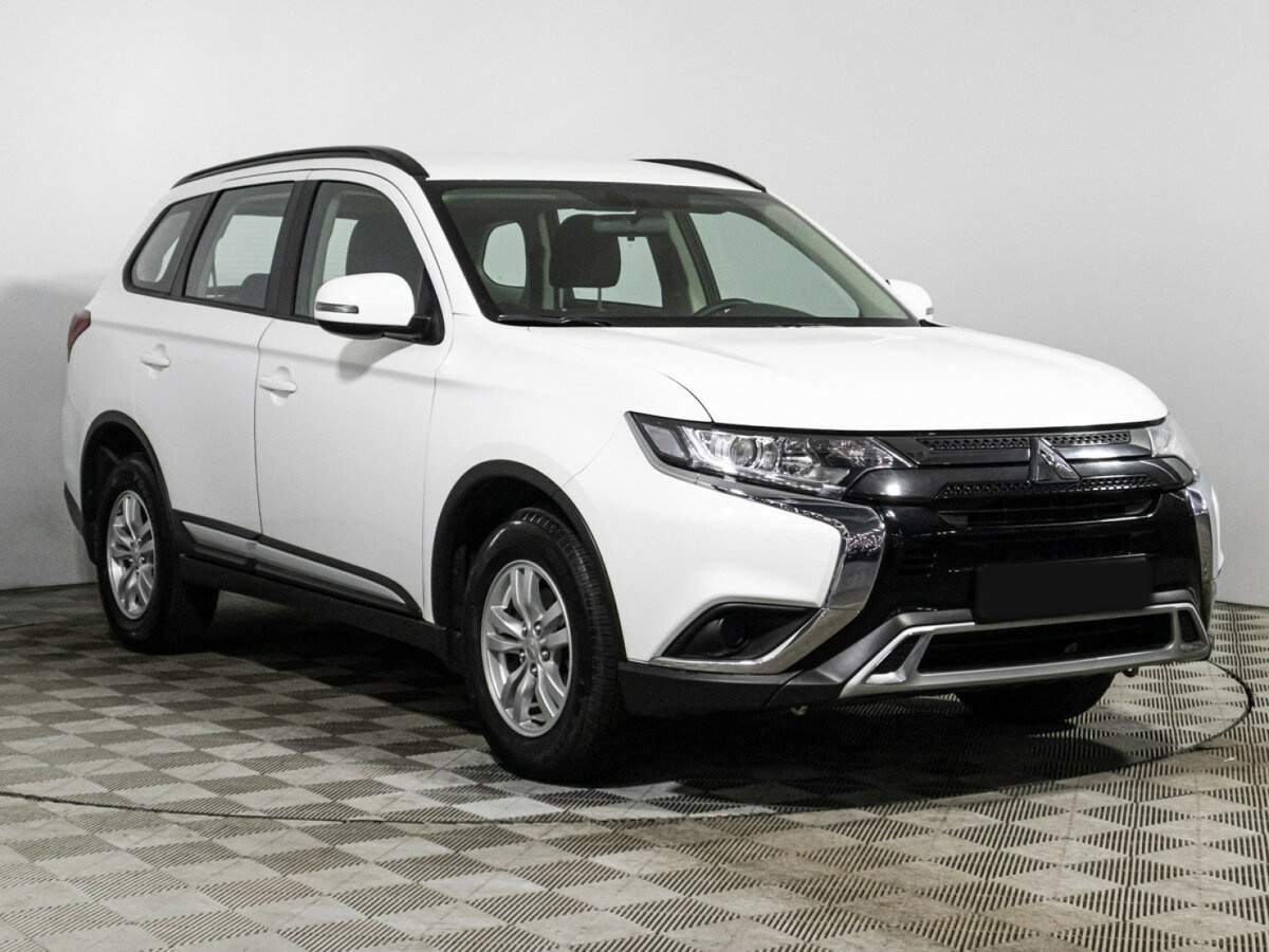 Mitsubishi Outlander, 2022 - фото №3