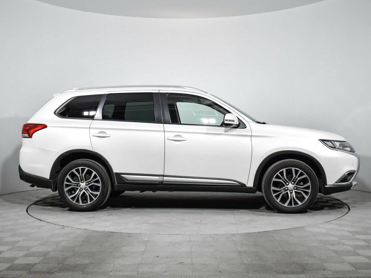Mitsubishi Outlander, 2018 - фото №4