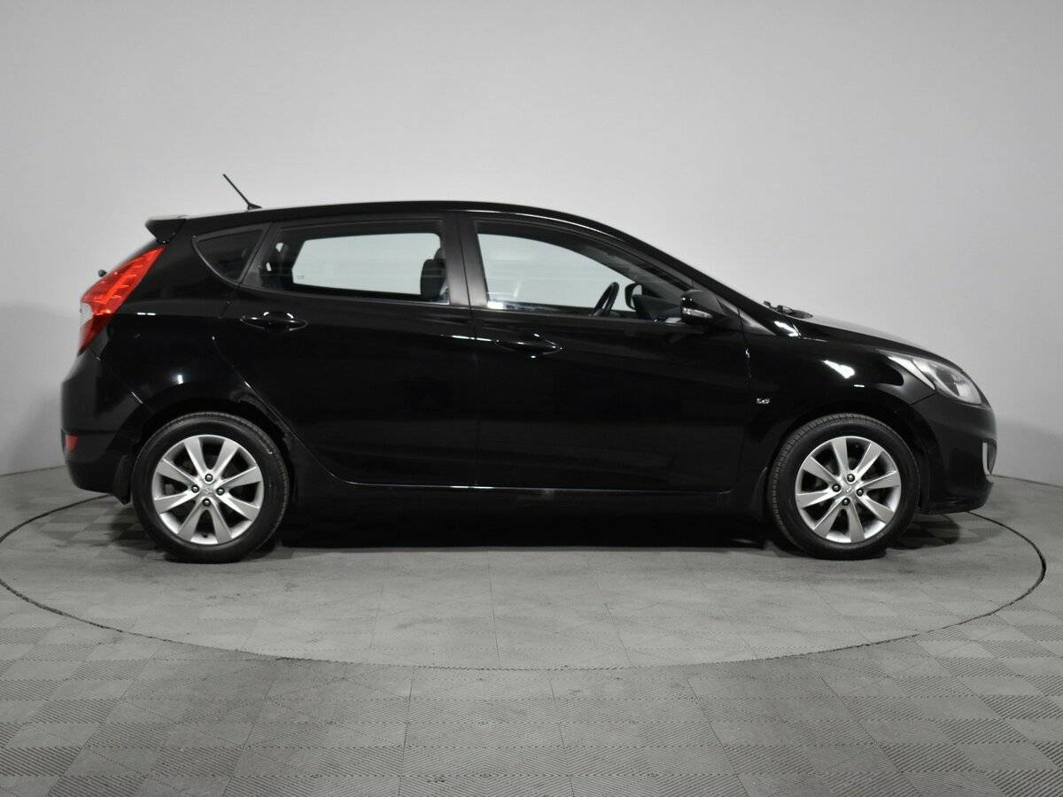 Hyundai Solaris, 2012 - фото №4
