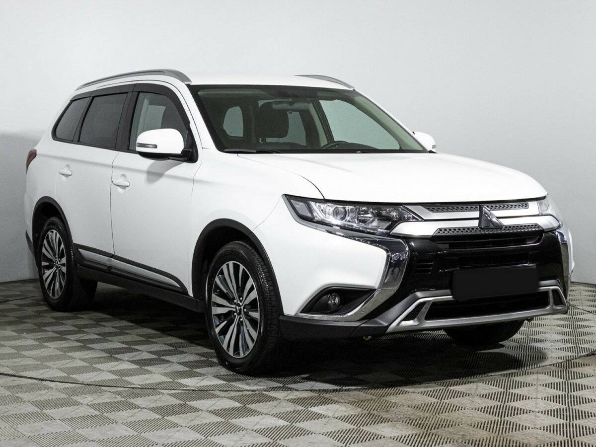 Mitsubishi Outlander, 2021 - фото №3