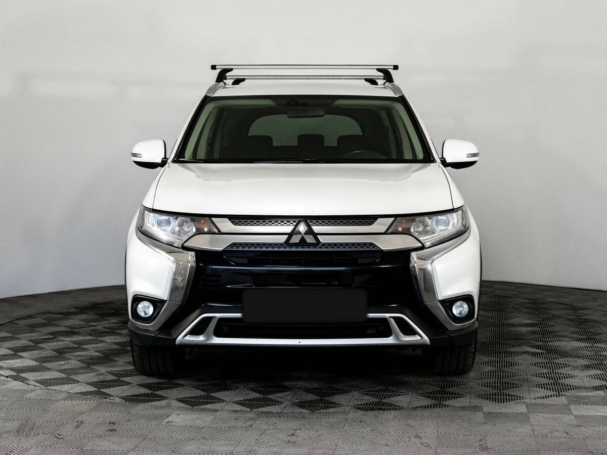 Mitsubishi Outlander, 2019 - фото №2