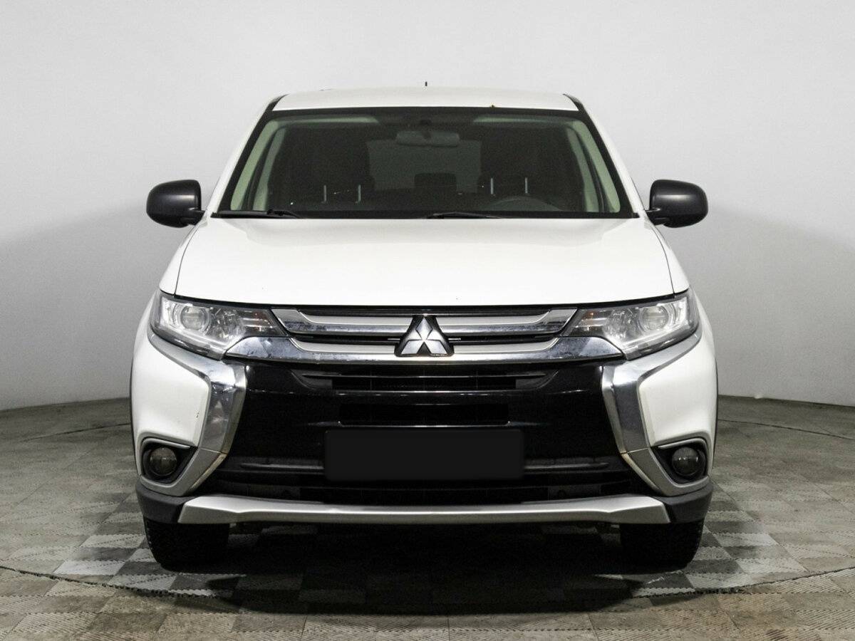 Mitsubishi Outlander, 2016 - фото №2