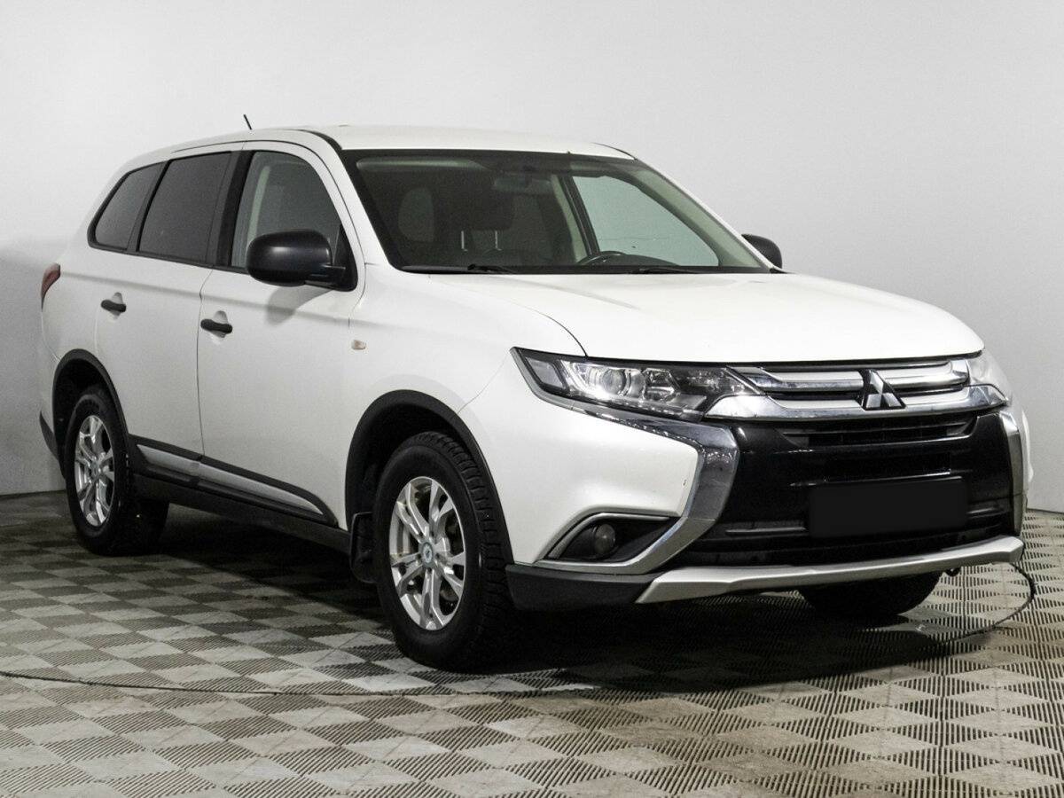 Mitsubishi Outlander, 2016 - фото №3