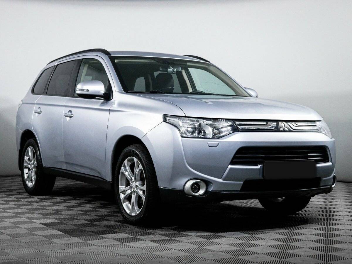 Mitsubishi Outlander, 2012 - фото №3