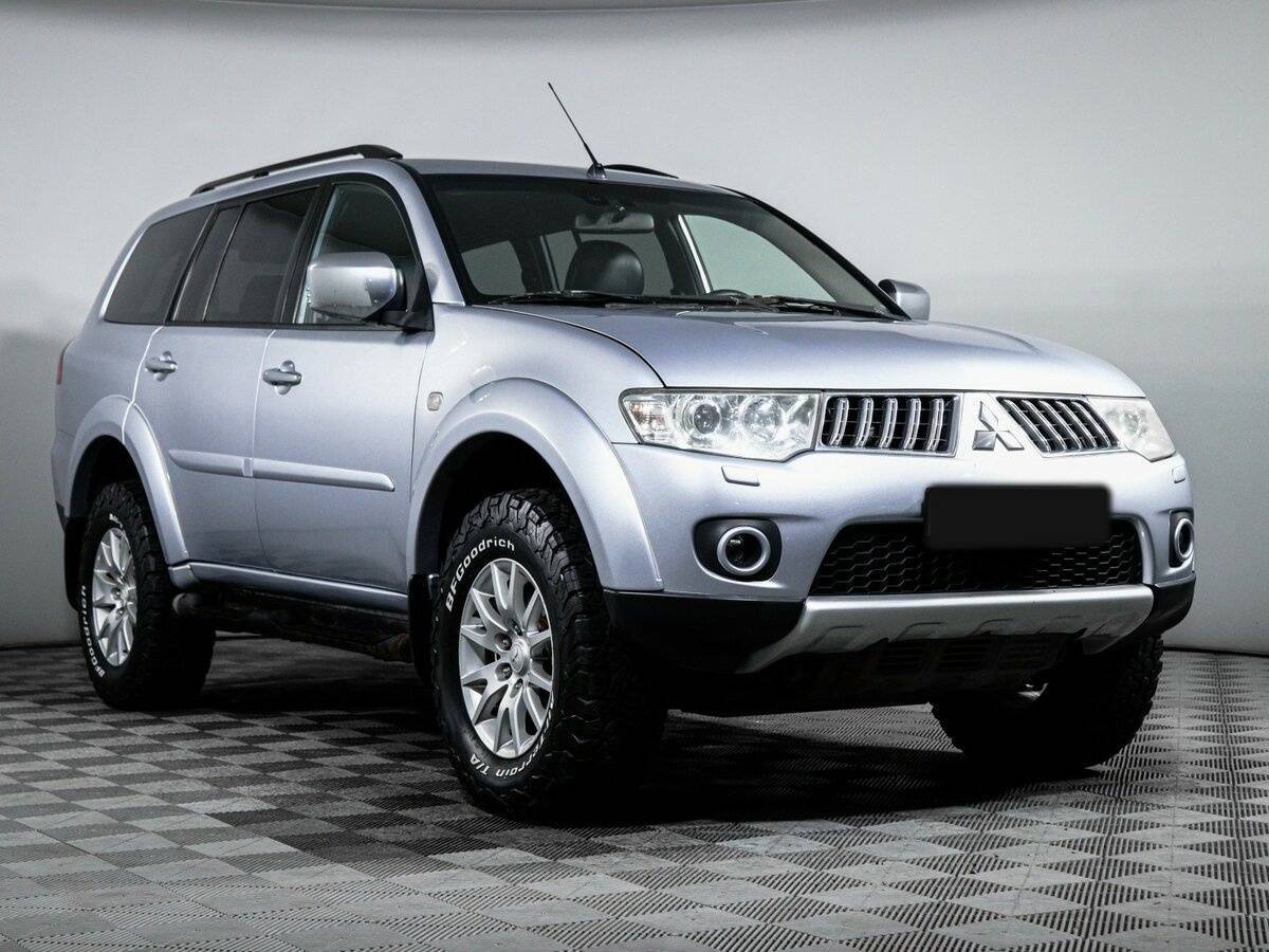 Mitsubishi Pajero Sport, 2013 - фото №3